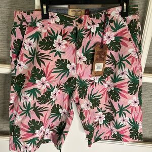 Hudson & Barrow Men’s Floral Pink and Green Bermuda  Shorts, Size 36, NWT